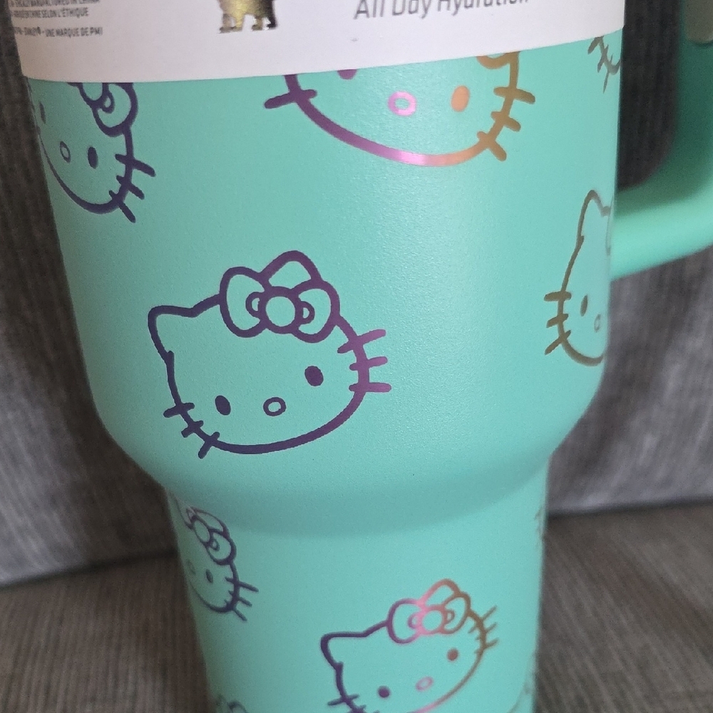 Stanley Mint Green Quencher H2.0 Tumbler, 40oz. With Hello Kitty, New - Picture 5 of 10